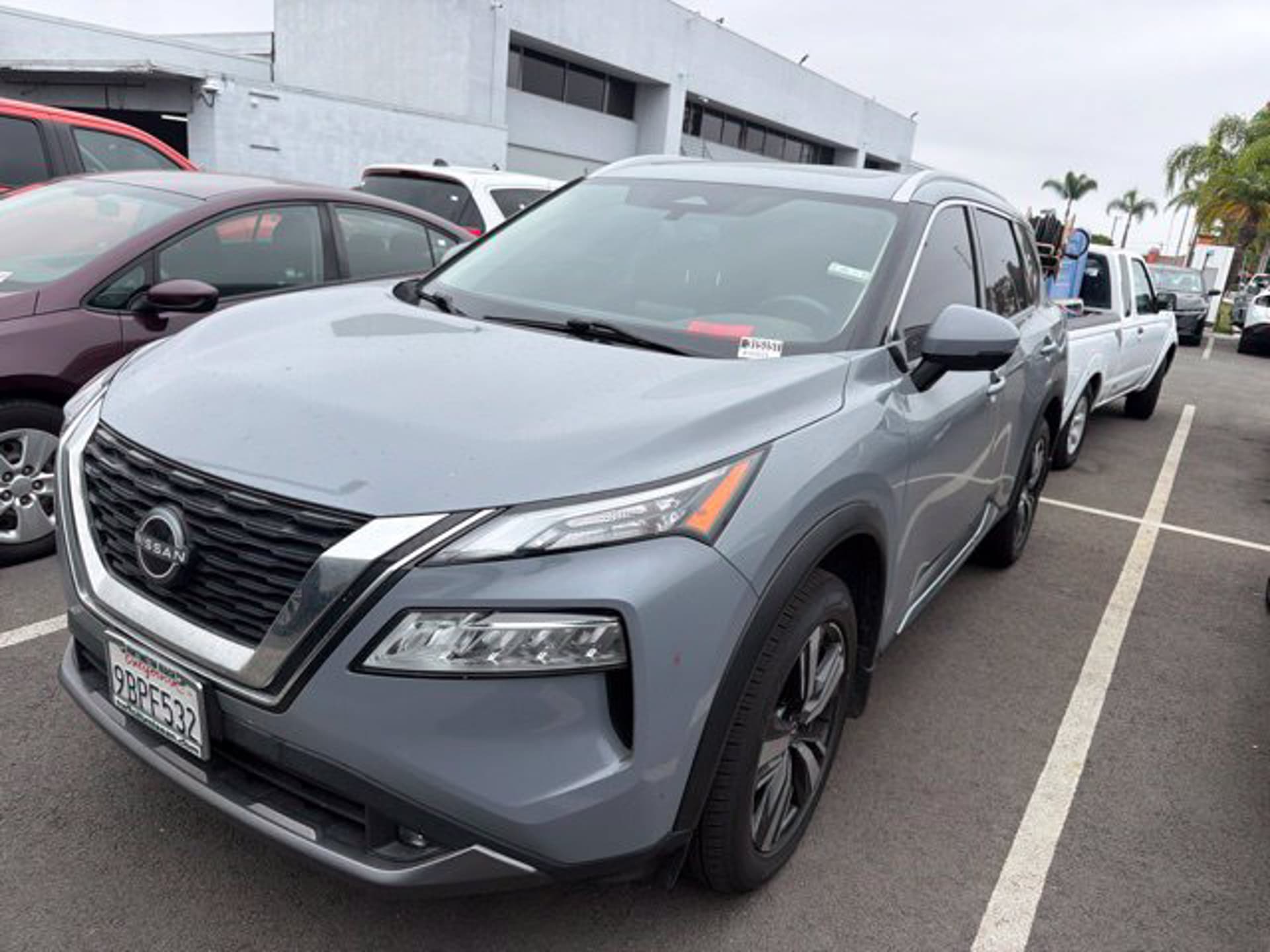 2022 Nissan Rogue SL 1